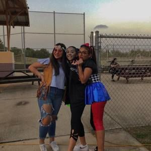 Meet your Posher, Luna shecid